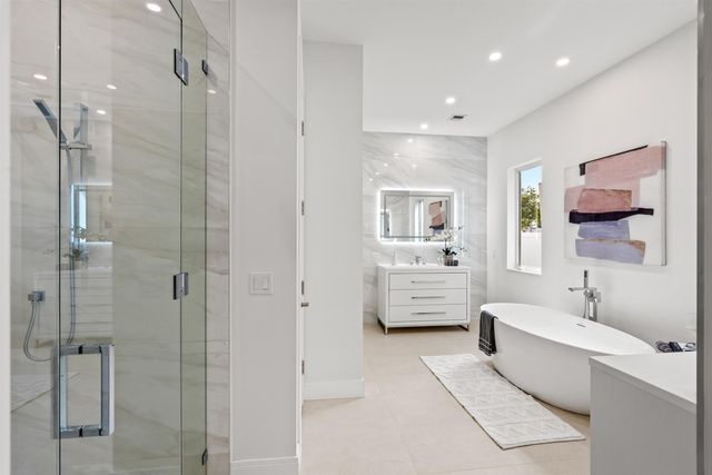 417 Lake Drive, Delray Beach, FL 33444