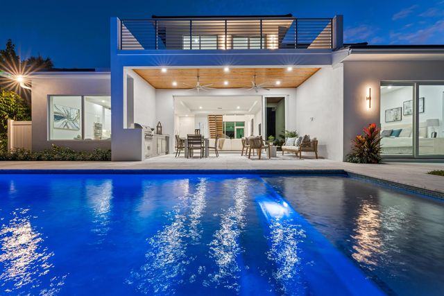 417 Lake Drive, Delray Beach, FL 33444