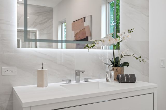 417 Lake Drive, Delray Beach, FL 33444