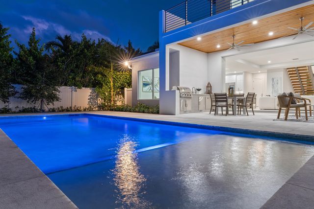 417 Lake Drive, Delray Beach, FL 33444