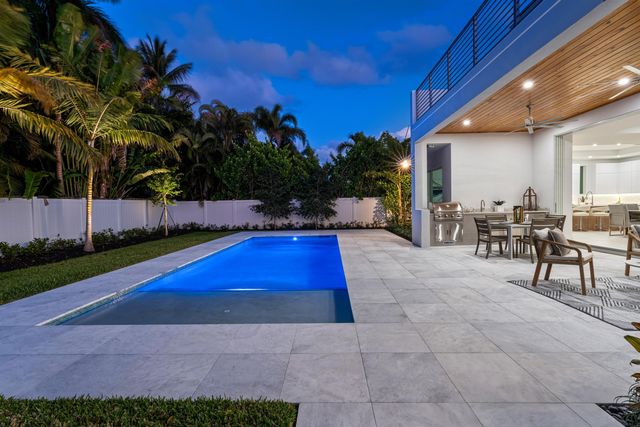 417 Lake Drive, Delray Beach, FL 33444