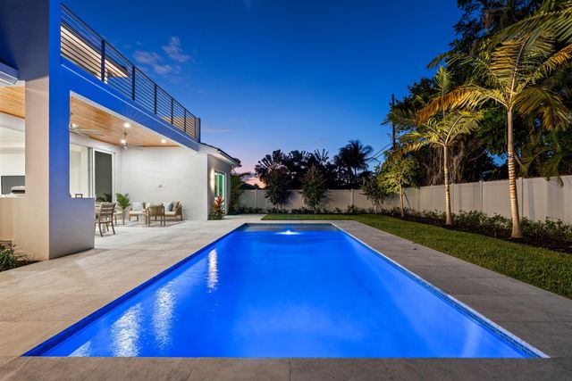 417 Lake Drive, Delray Beach, FL 33444