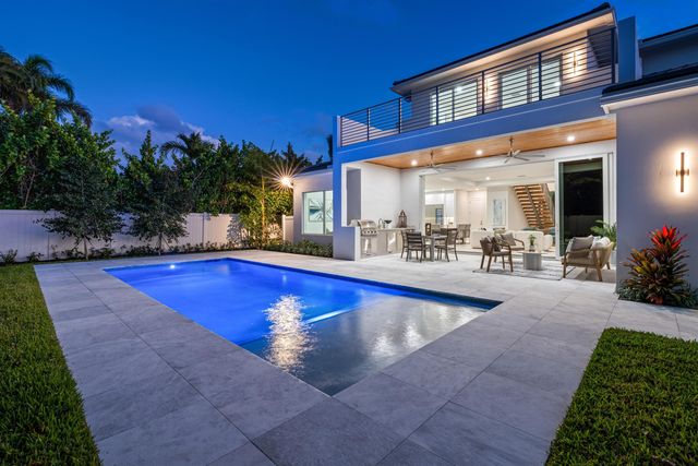 417 Lake Drive, Delray Beach, FL 33444