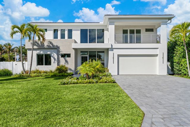 417 Lake Drive, Delray Beach, FL 33444