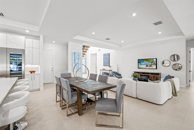 417 Lake Drive, Delray Beach, FL 33444