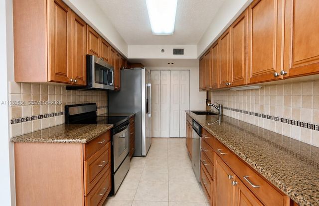 3500 Mystic Pointe Drive 3701, Aventura, FL 33180