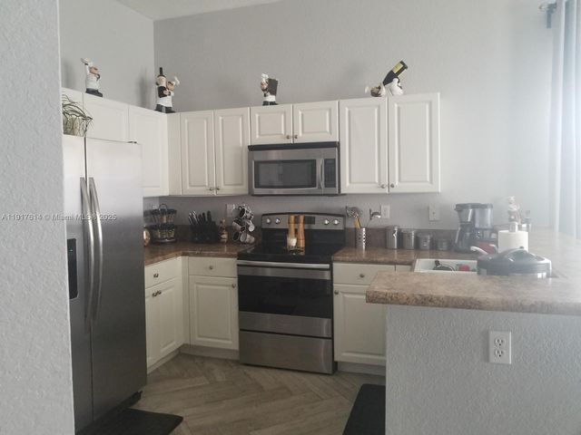 22507 SW 94th Path, Cutler Bay, FL 33190