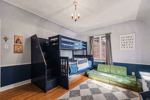 1905 E Madison Street, South Bend, IN 46617