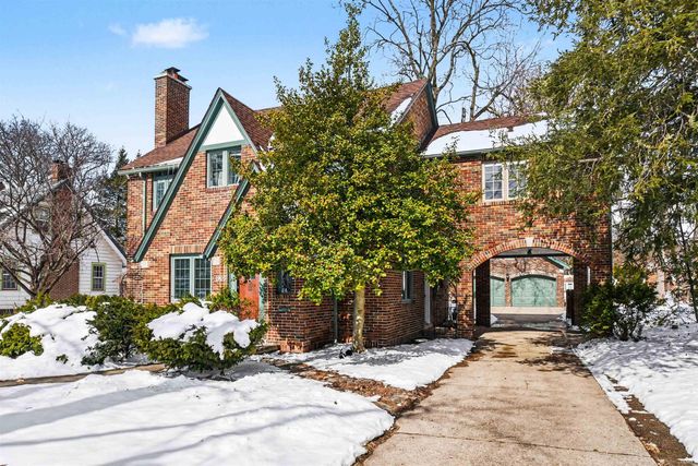 1905 E Madison Street, South Bend, IN 46617