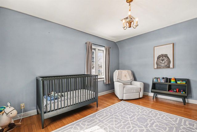 1905 E Madison Street, South Bend, IN 46617