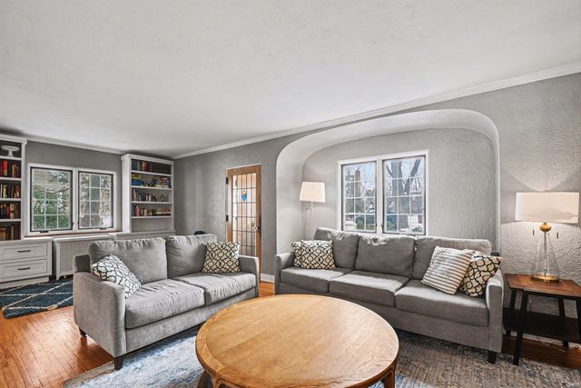 1905 E Madison Street, South Bend, IN 46617