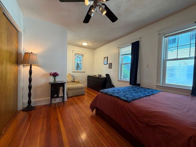 158-160 School 158, Watertown, MA 02472
