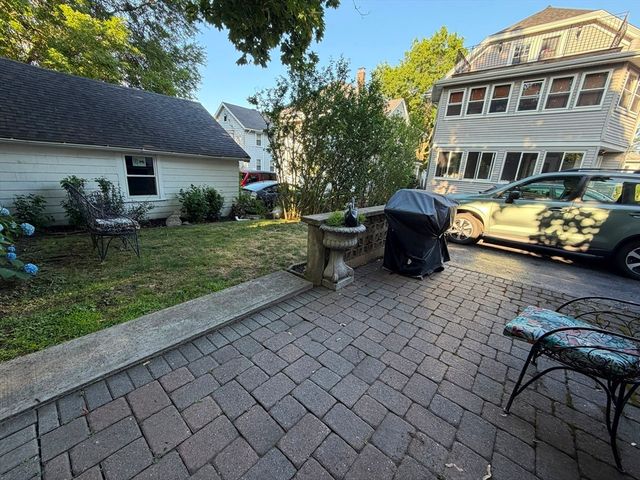 158-160 School 158, Watertown, MA 02472