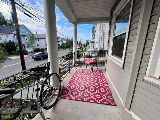 158-160 School 158, Watertown, MA 02472
