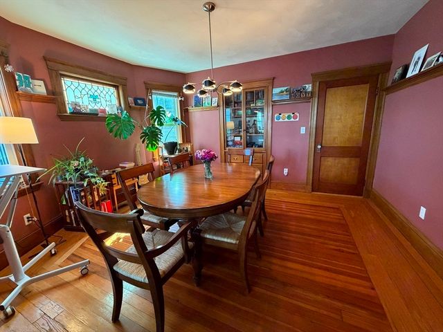 158-160 School 158, Watertown, MA 02472