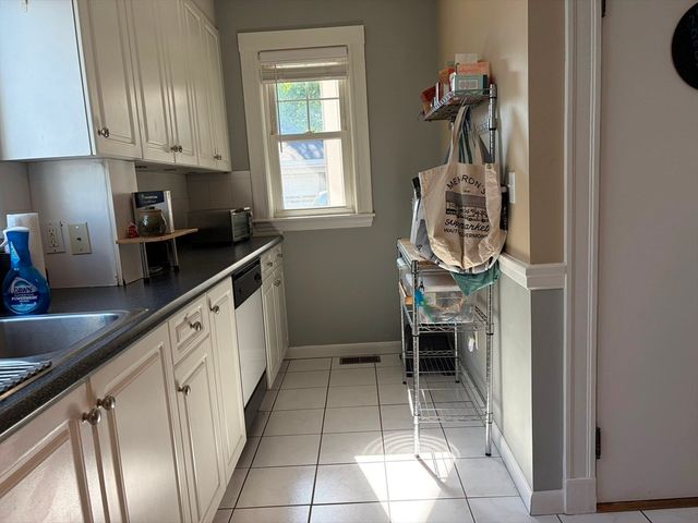 158-160 School 158, Watertown, MA 02472