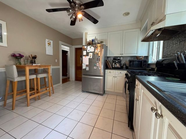 158-160 School 158, Watertown, MA 02472