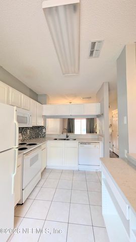 12311 KENSINGTON LAKES Drive 2504, Jacksonville, FL 32246