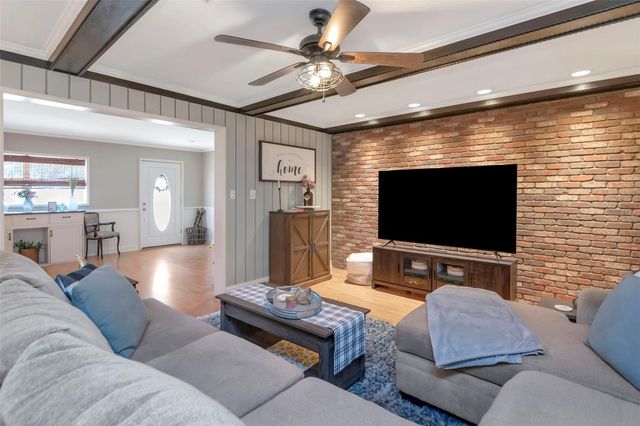 2535 LAKE ELLEN DRIVE, Tampa, FL 33618