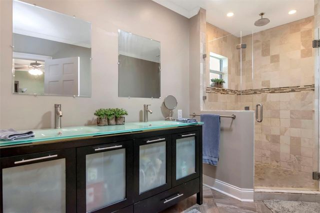 2535 LAKE ELLEN DRIVE, Tampa, FL 33618