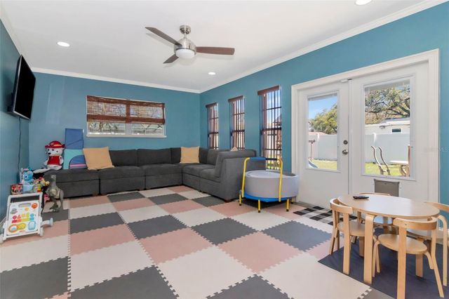 2535 LAKE ELLEN DRIVE, Tampa, FL 33618