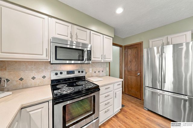5441 S Dove Lane, Lincoln, NE 68516