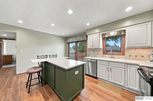 5441 S Dove Lane, Lincoln, NE 68516