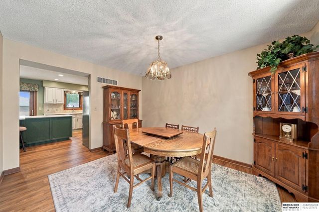 5441 S Dove Lane, Lincoln, NE 68516