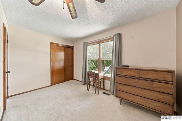 5441 S Dove Lane, Lincoln, NE 68516