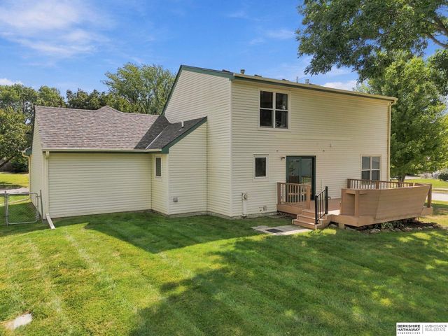5441 S Dove Lane, Lincoln, NE 68516