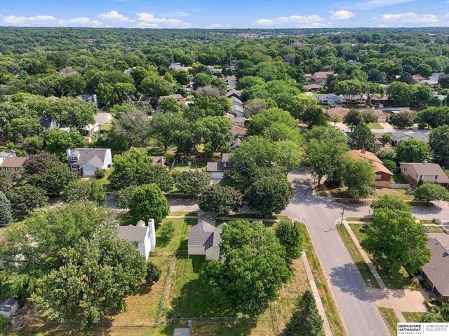 5441 S Dove Lane, Lincoln, NE 68516