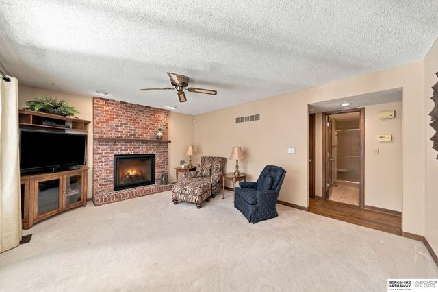 5441 S Dove Lane, Lincoln, NE 68516
