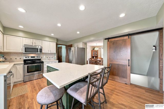 5441 S Dove Lane, Lincoln, NE 68516