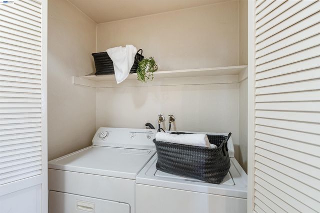 2742 East Ct, Richmond, CA 94806