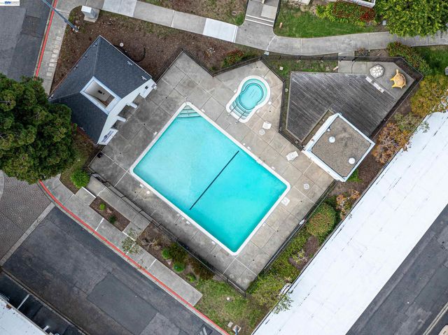 2742 East Ct, Richmond, CA 94806