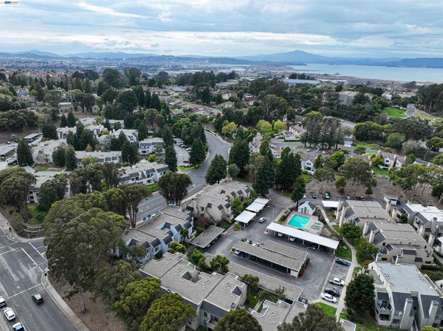 2742 East Ct, Richmond, CA 94806