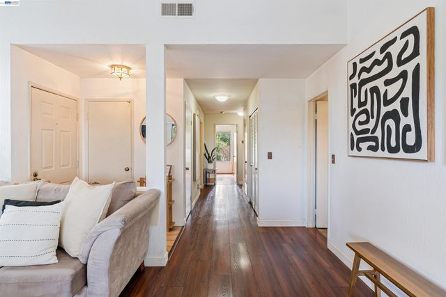 2742 East Ct, Richmond, CA 94806