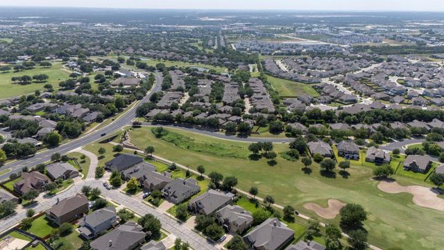 4332 Teravista Club DR 37, Round Rock, TX 78665