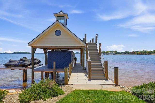 8515 Norman Estates Drive, Denver, NC 28037