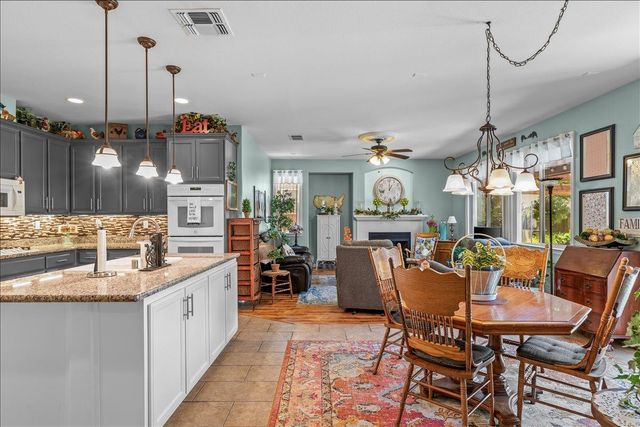 253 W Shasta Ave, Ripon, CA 95366
