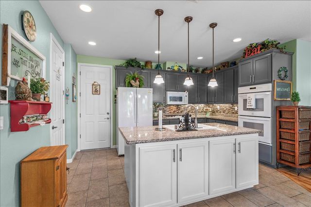 253 W Shasta Ave, Ripon, CA 95366