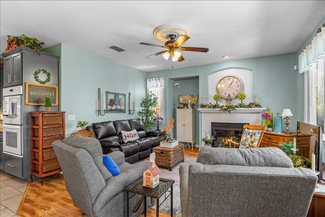 253 W Shasta Ave, Ripon, CA 95366