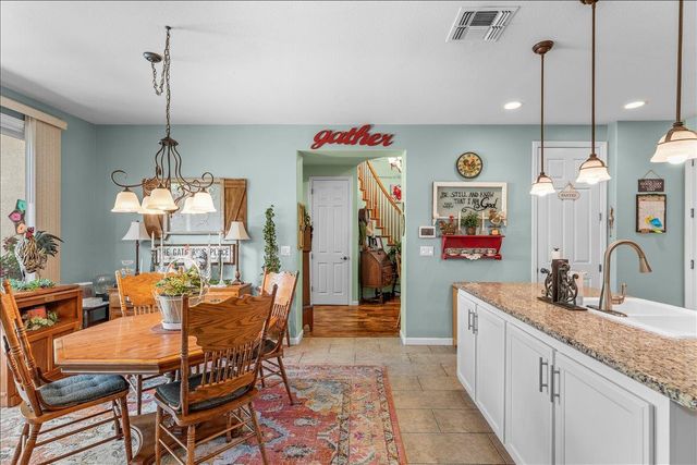 253 W Shasta Ave, Ripon, CA 95366