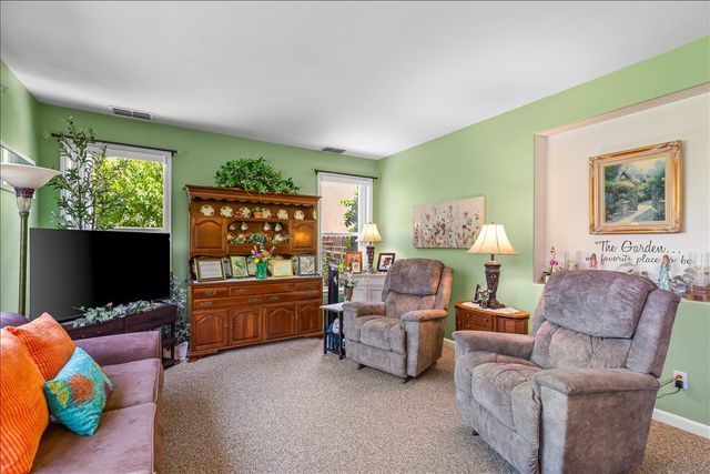 253 W Shasta Ave, Ripon, CA 95366
