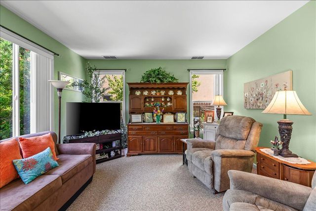 253 W Shasta Ave, Ripon, CA 95366