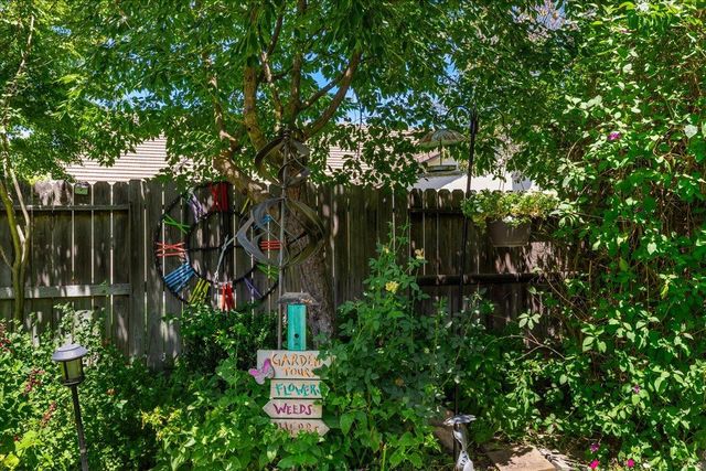 253 W Shasta Ave, Ripon, CA 95366