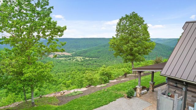 6835 Jasper Highlands Boulevard, Jasper, TN 37347