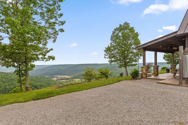6835 Jasper Highlands Boulevard, Jasper, TN 37347