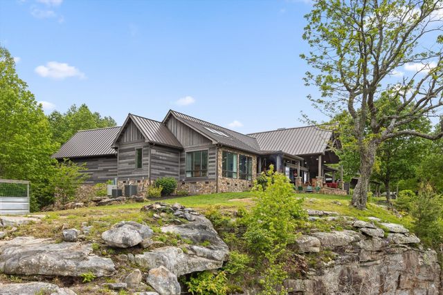 6835 Jasper Highlands Boulevard, Jasper, TN 37347