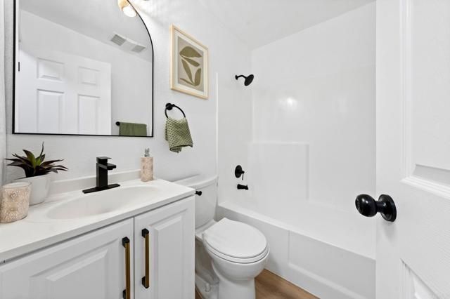 6735 Amherst Street 1E, San Diego, CA 92115